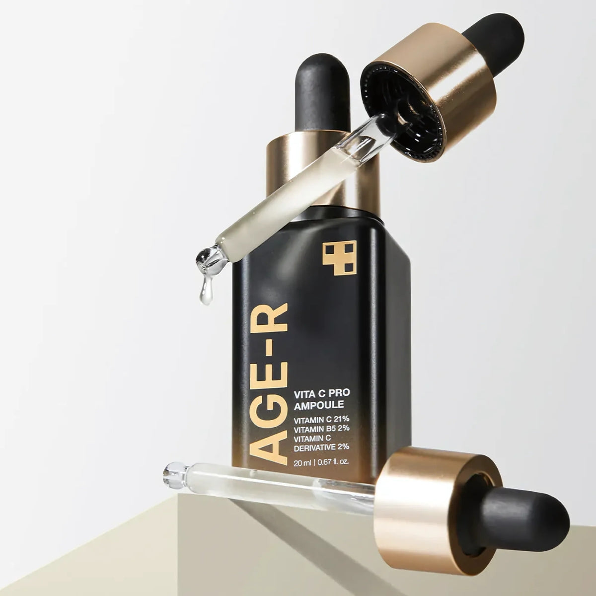 Medicube Age-R Vita C Pro Ampoule 20ml bottle with clear liquid, skincare product for brightening and anti-aging.