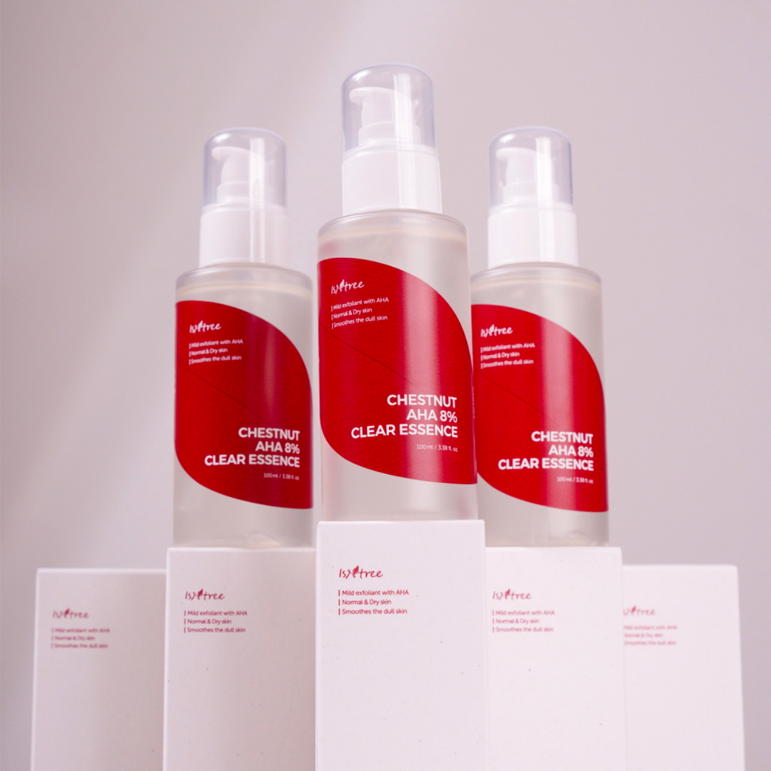 Isntree Chestnut AHA 8% Clear Essence bottle, 100 mL, featuring clear liquid inside with a white pump dispenser.