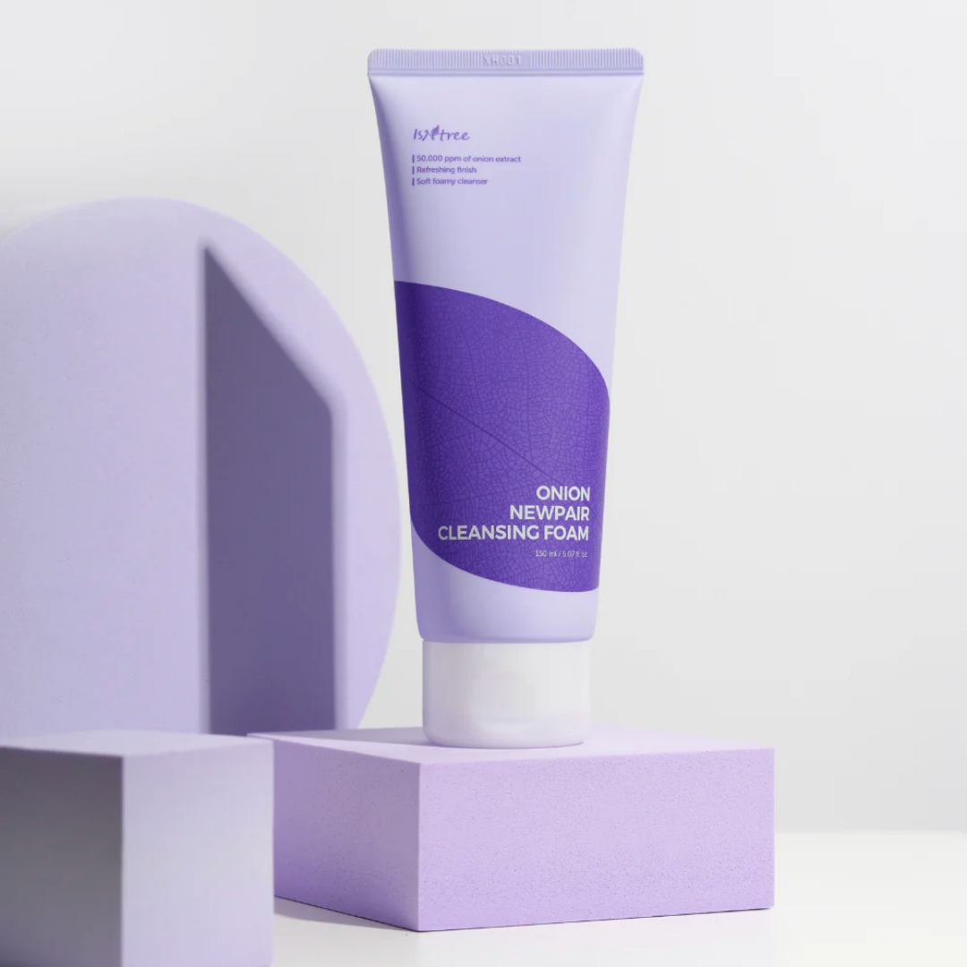 Isntree Onion Newpair Cleansing Foam in a 150 mL tube, showing the gel and foam cleanser for oily and sensitive skin.