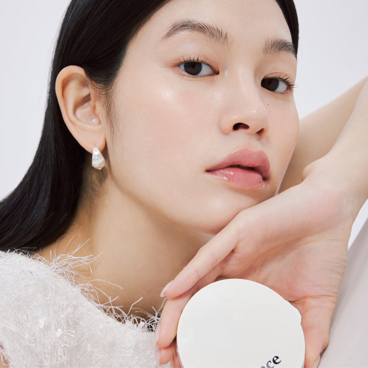 Nu Glow White Cushion