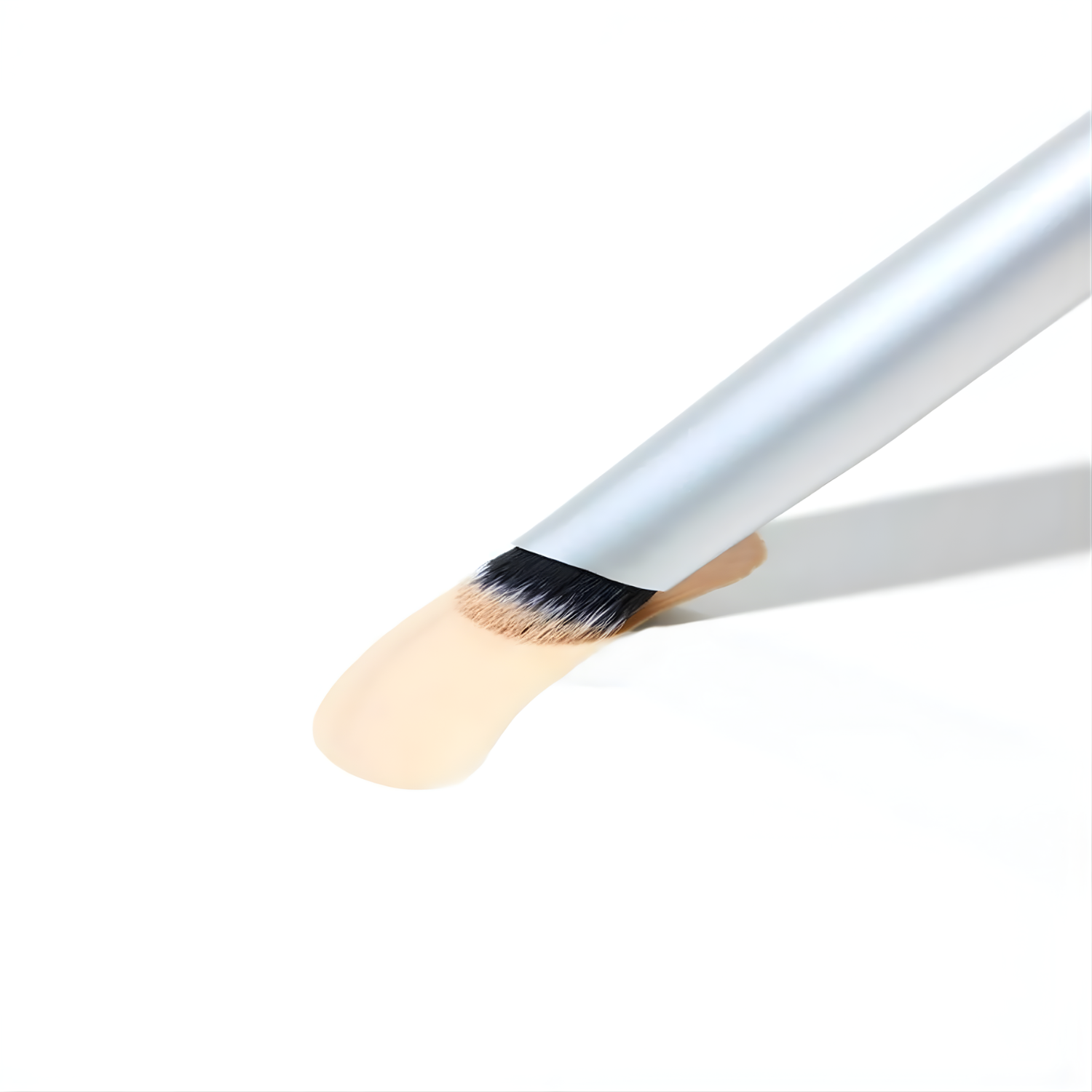 Fillimilli Spot Corrector Brush 813 makeup brush with small, precise bristles for concealing blemishes and imperfections.