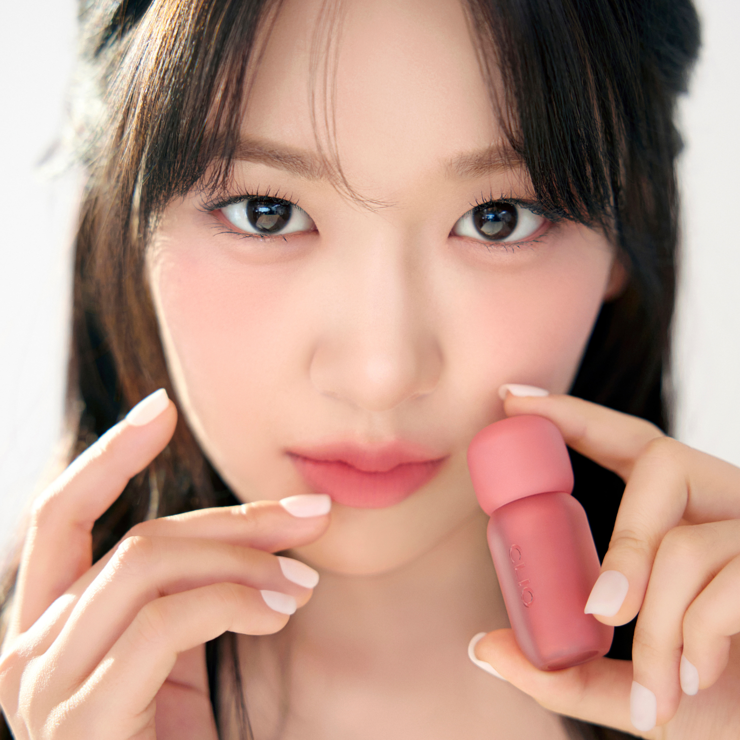 Clio Volumate Blur Tint lip tint in 8 shades, showcasing a variety of vibrant and natural lip color options.