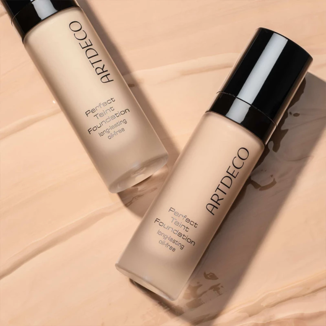 ARTDECO Perfect Teint Liquid Foundation in 20ml bottle, smooth skin coverage with a natural finish.