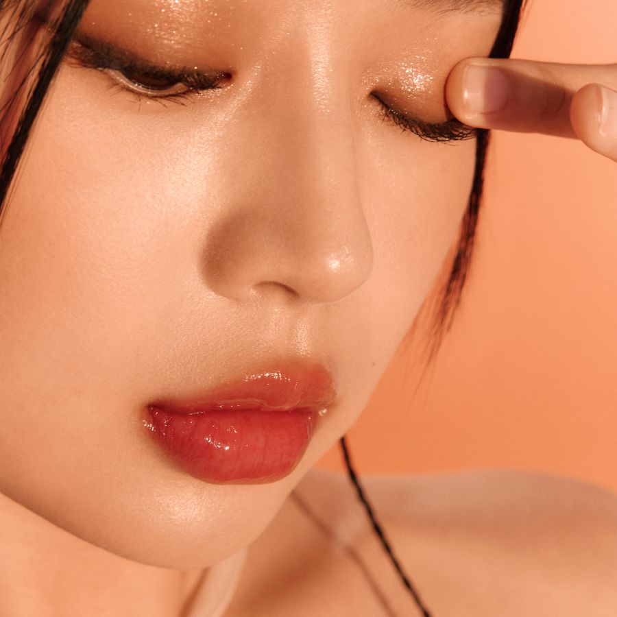 Peripera All Take Mood Like eyeshadow palette with multiple colorful shades, open to show pink, purple, and neutral tones.