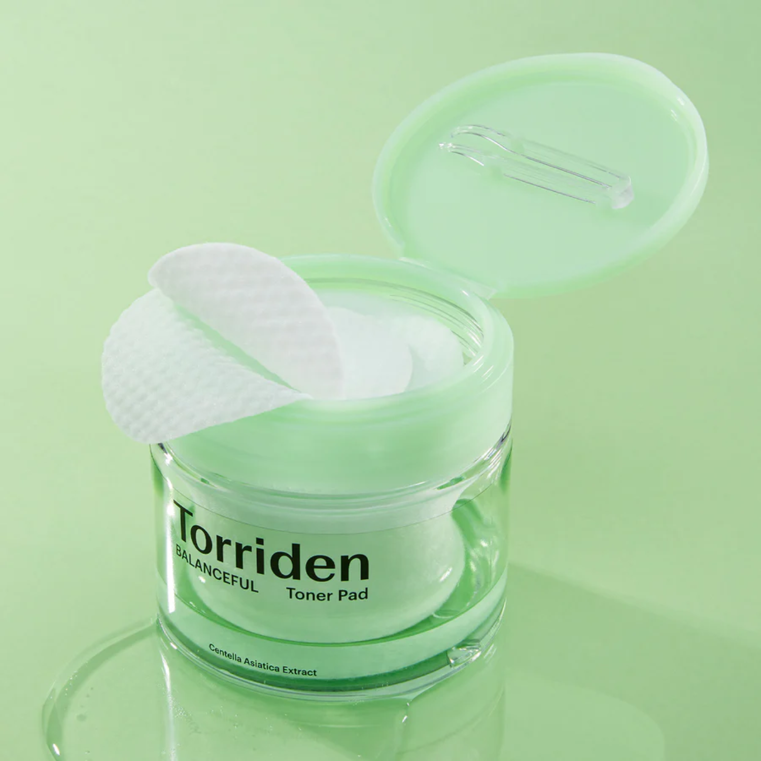 Torriden Balanceful Toner Pad with 60 soft cotton pads for gentle exfoliation and hydrating skincare application