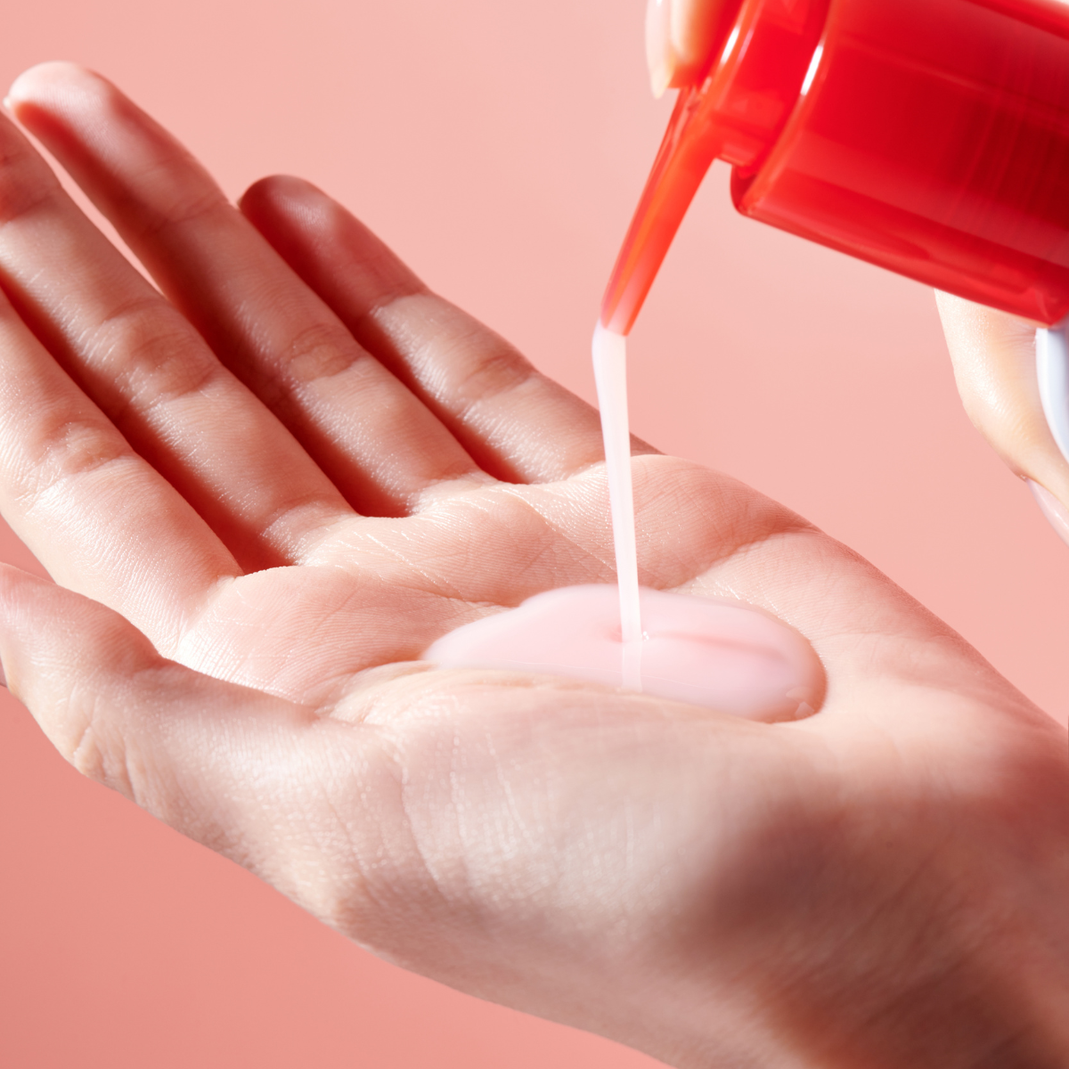 TOCOBO Calamine Pore Control Cleansing Oil in a 200ml bottle, featuring a gentle oil-based cleanser for pore care and skin purification.