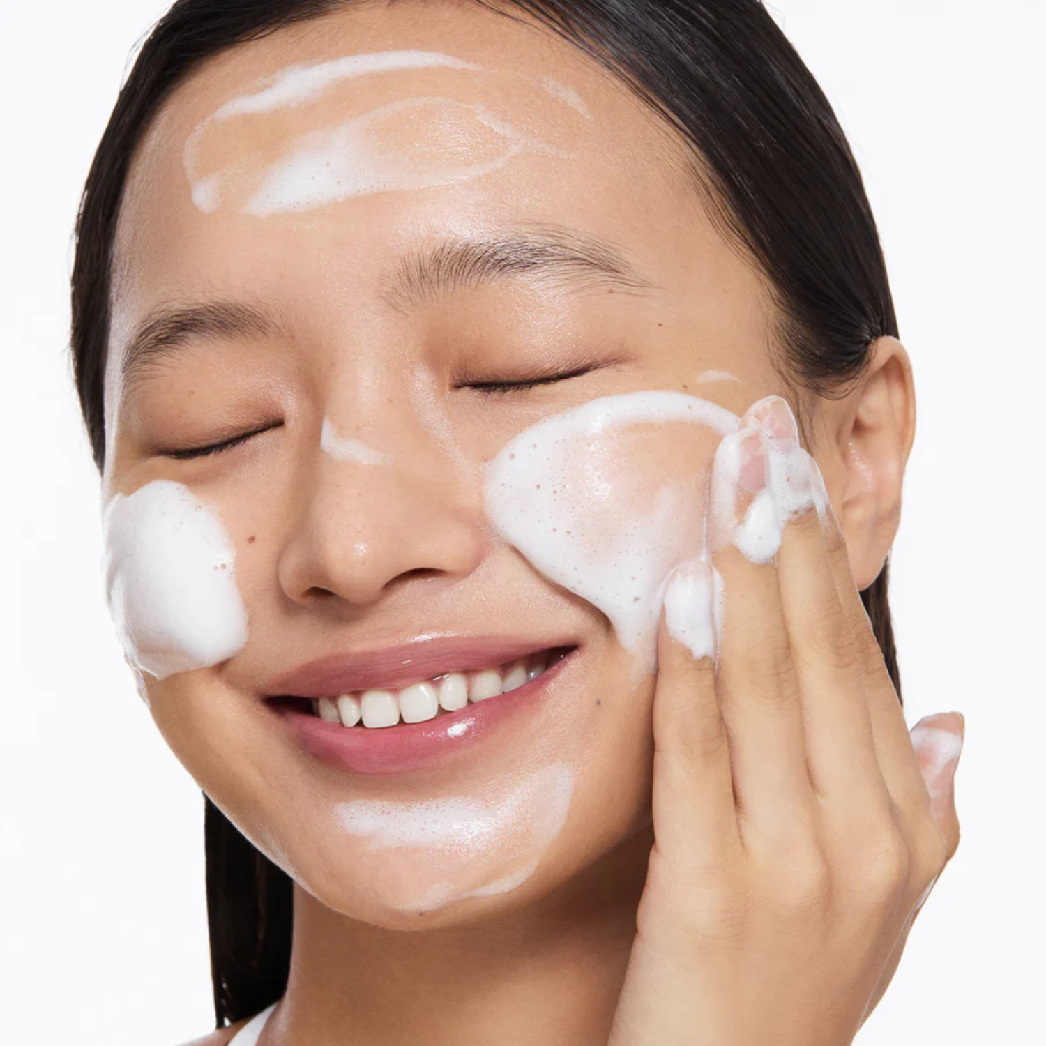 Torriden DIVE-IN Hyaluronic Acid Cleansing Foam in a 150ml pump bottle, gel and foam cleanser for hydrating skin.