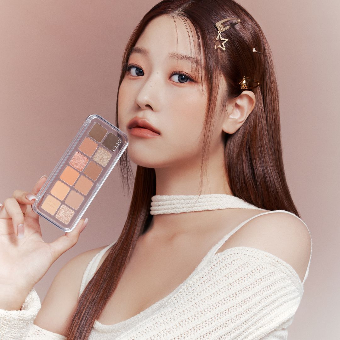 Clio Pro Eye Palette Air eyeshadow palette with neutral shades and multiple color options, displayed with open pans.