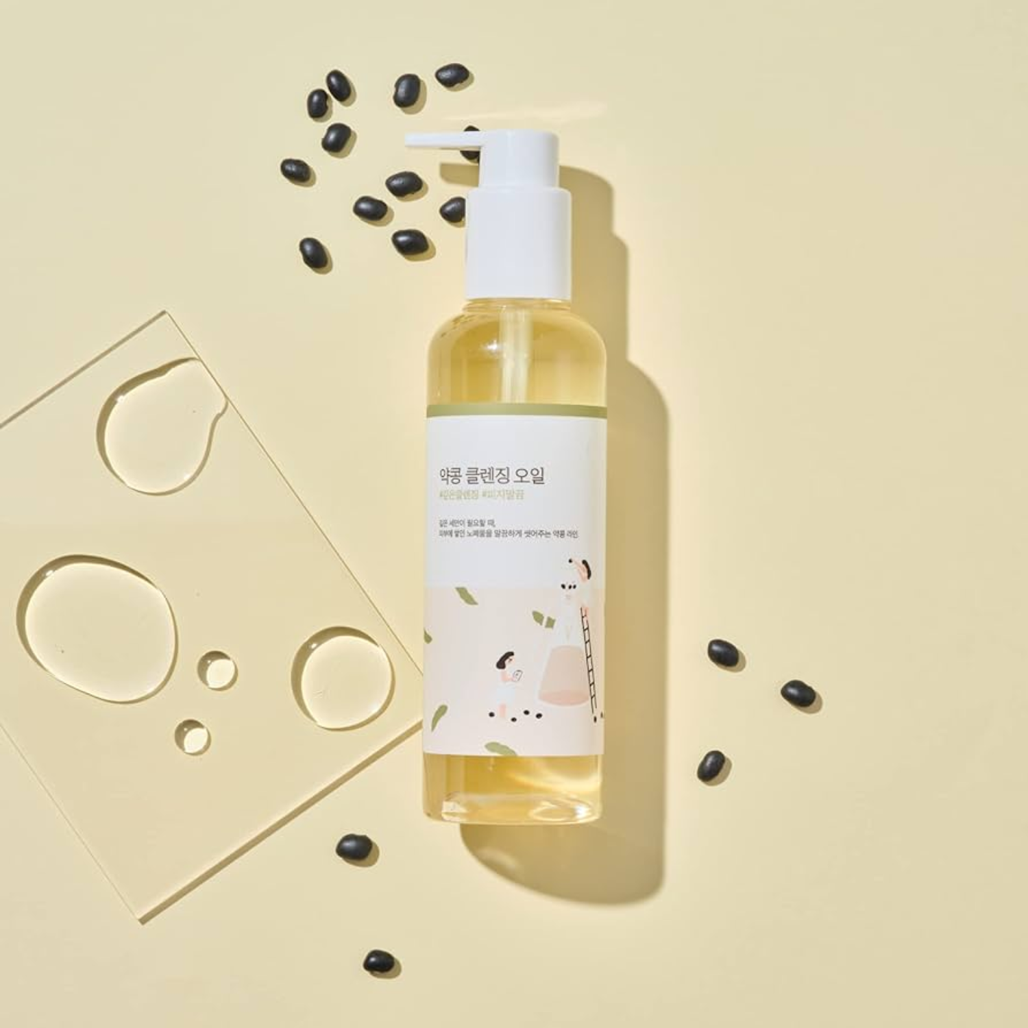 Round Lab Soybean Nourishing Cleansing Oil 200ml bottle, featuring a clear liquid and minimalist label for oil and balm cleansing.