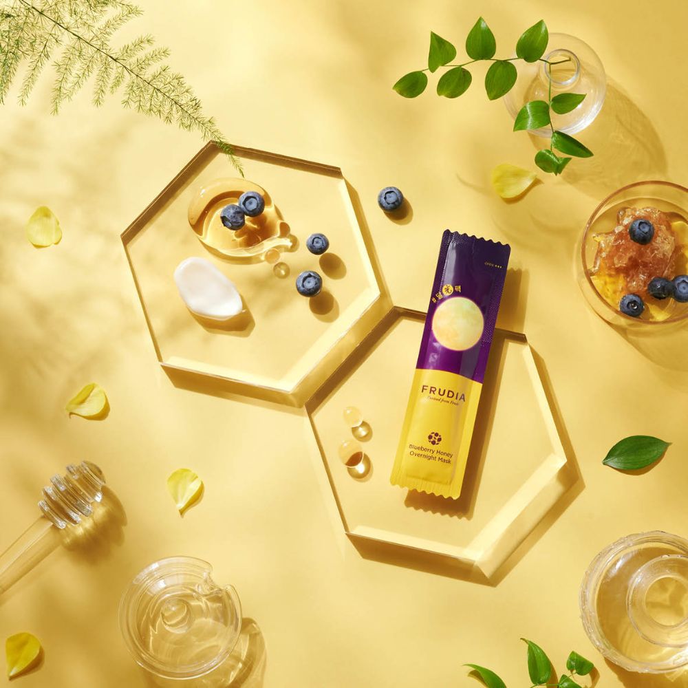 Frudia Blueberry Honey Overnight Mask set with 20 small 5ml leave-on sleeping masks, hydrating skincare for overnight use