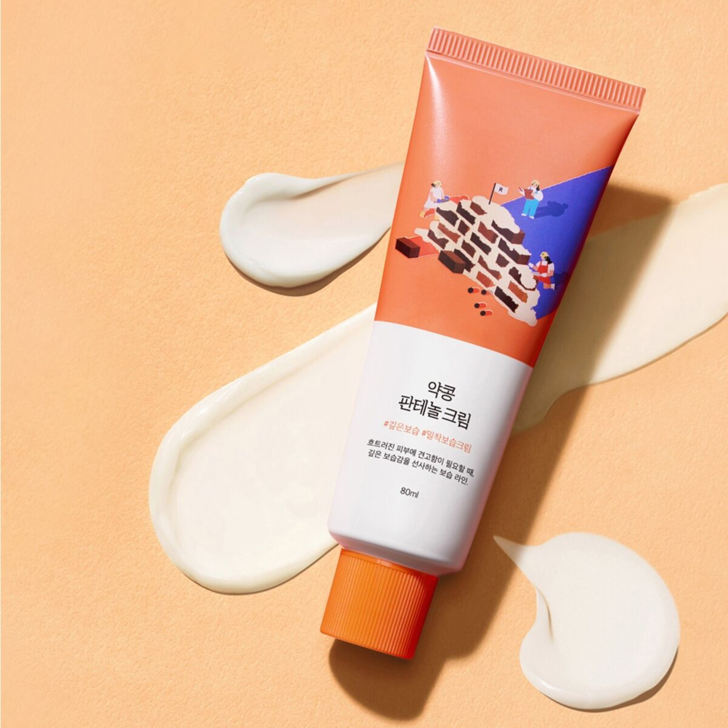 Round Lab Soybean Panthenol Cream 80ml face moisturizer jar, smooth and hydrating skincare product with a white cream texture.
