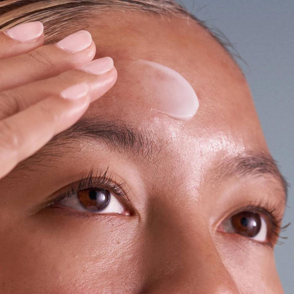 Dermalogica Pro-Collagen Banking Serum 30ml bottle with pump and clear labeling, showcasing the skincare product on a white background.