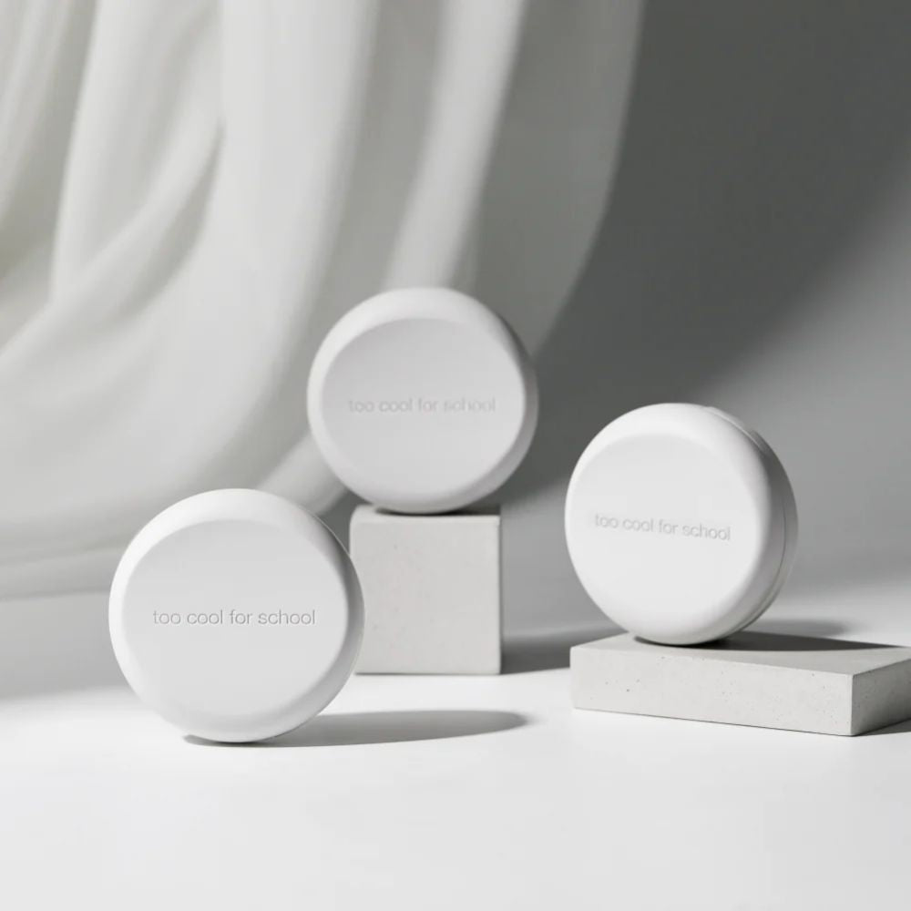 Too Cool For School Artclass Fixing Cover Cushion foundation with refill, beige cushion compact for a natural, flawless finish.