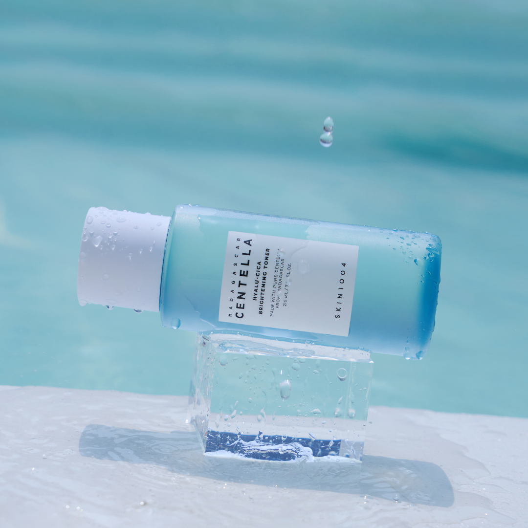 SKIN1004 Madagascar Centella Hyalu-Cica Brightening Toner 210ml bottle with label and clear liquid inside.