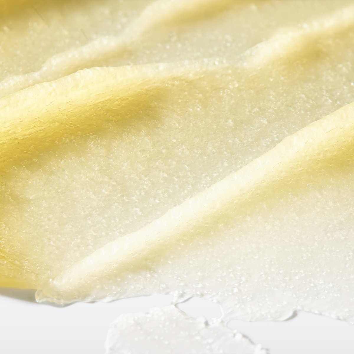 TOCOBO Lemon Sugar Scrub Lip Mask in 20ml jar, smooth and exfoliate lips with citrus-scented nourishing lip treatment.