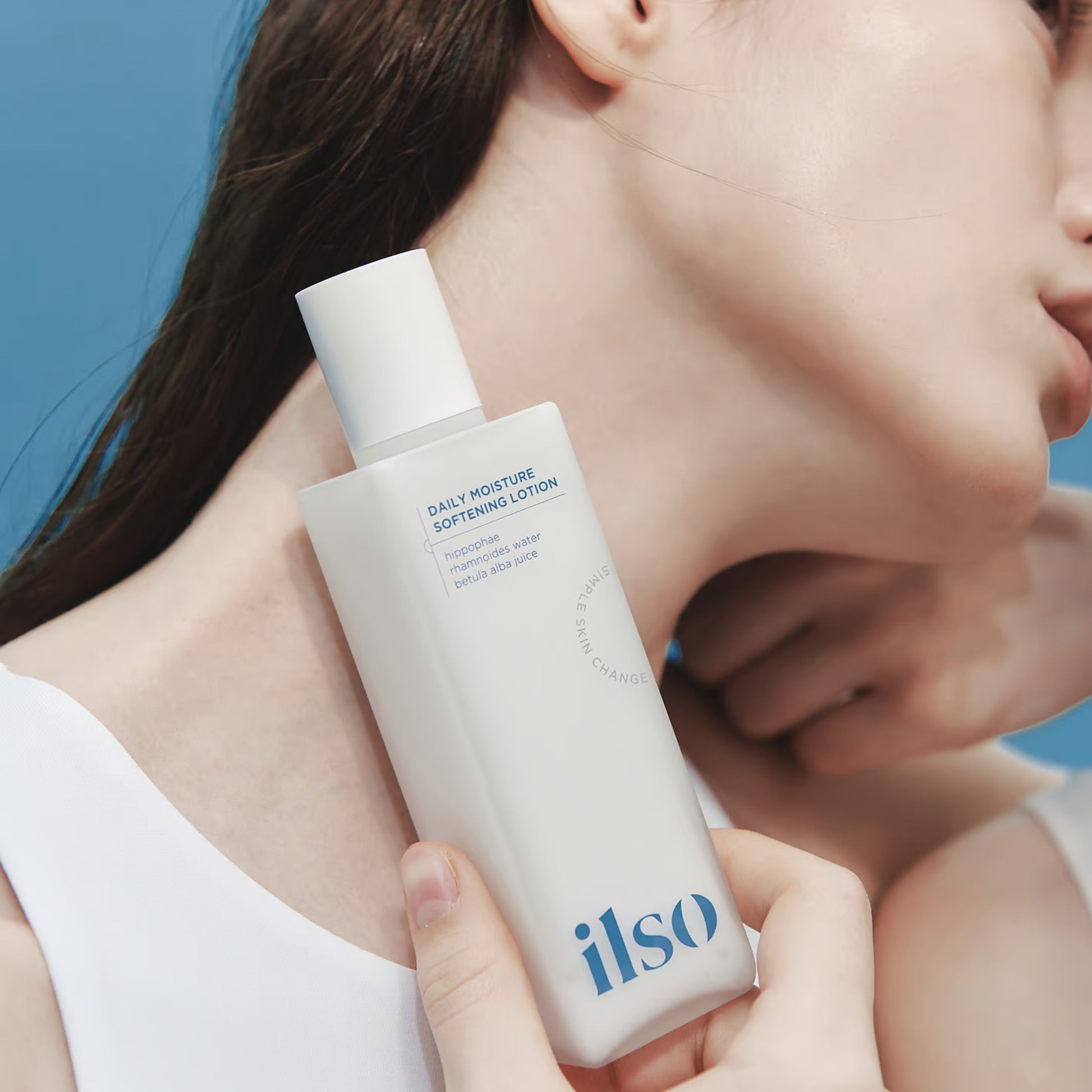 ILSO Daily Moisture Softening Lotion 150ml face moisturizer bottle with pump for hydrating skin.