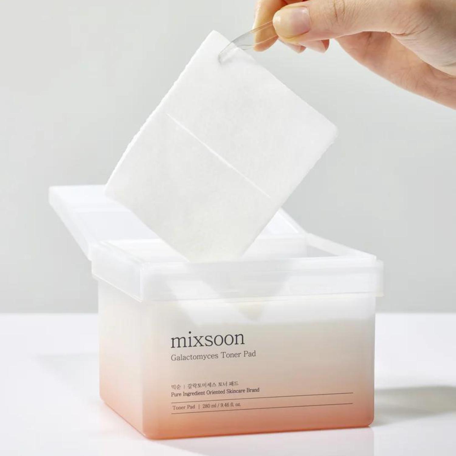 Mixsoon Galactomyces Toner Pad 60pcs, exfoliating skincare pads with brightening and hydrating properties, shown in the image.