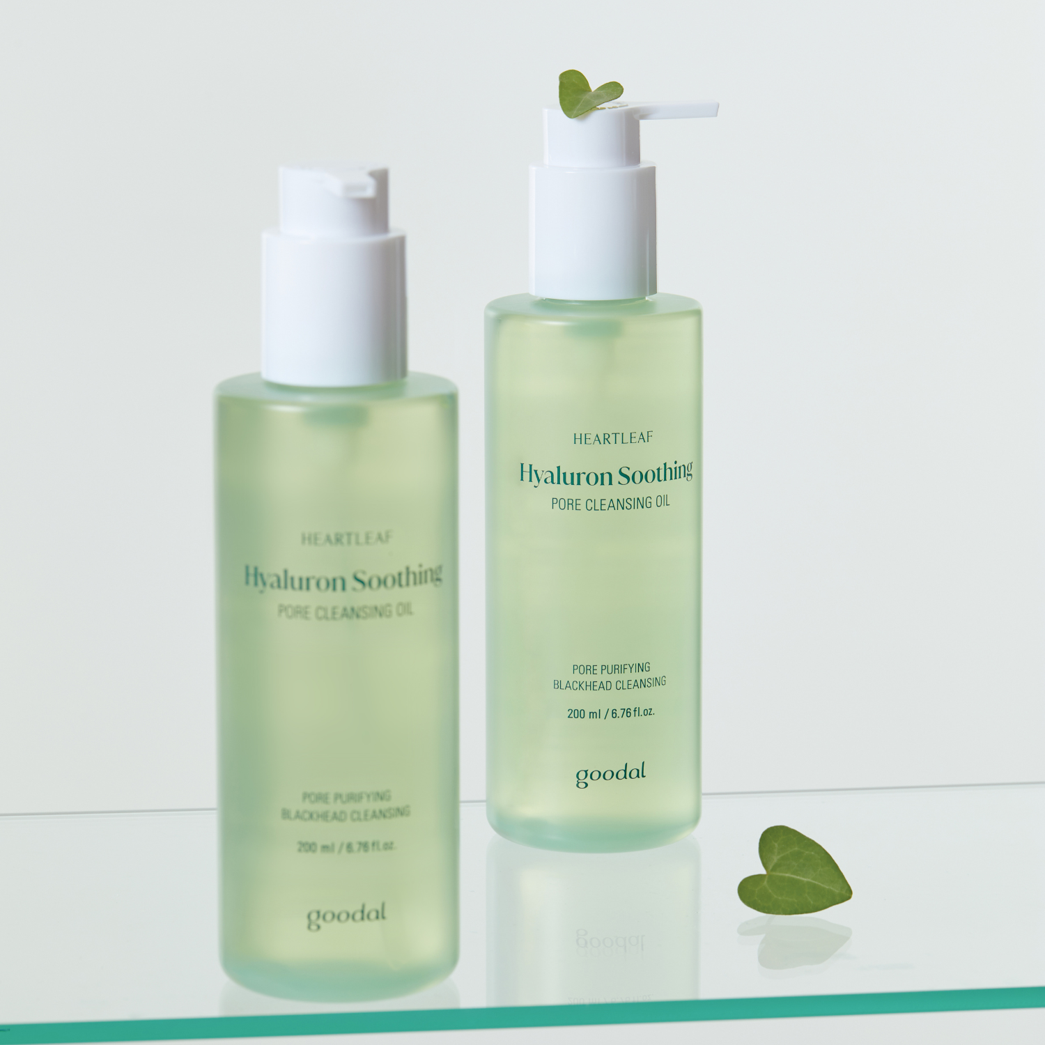 Goodal Houttuynia Cordata Hyaluron soothing pore cleansing oil in a 200ml bottle, designed for gentle skin cleansing.