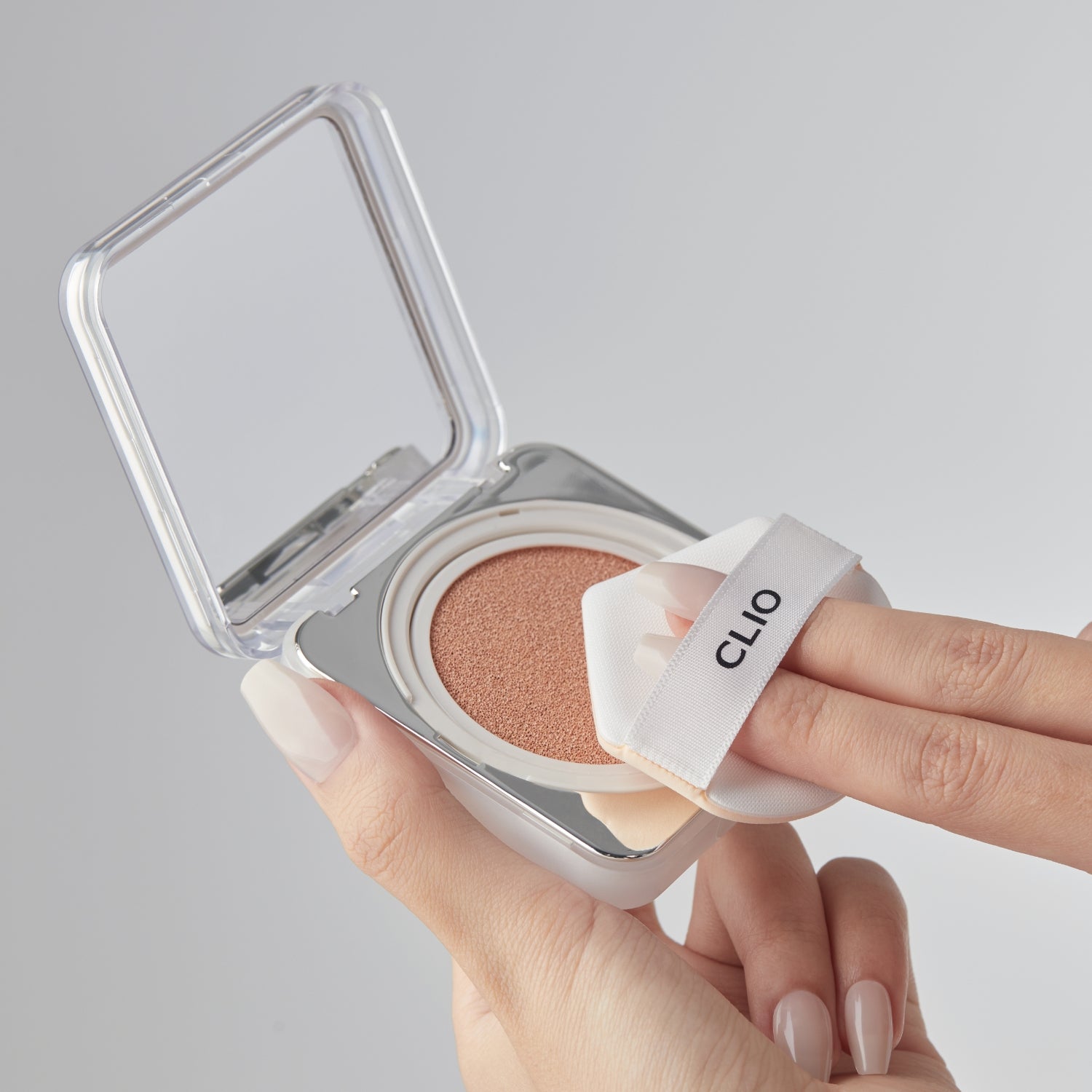 Clio Kill Cover Founwear Cushion The Original, cushion foundation with compact case and applicator, in sleek packaging.