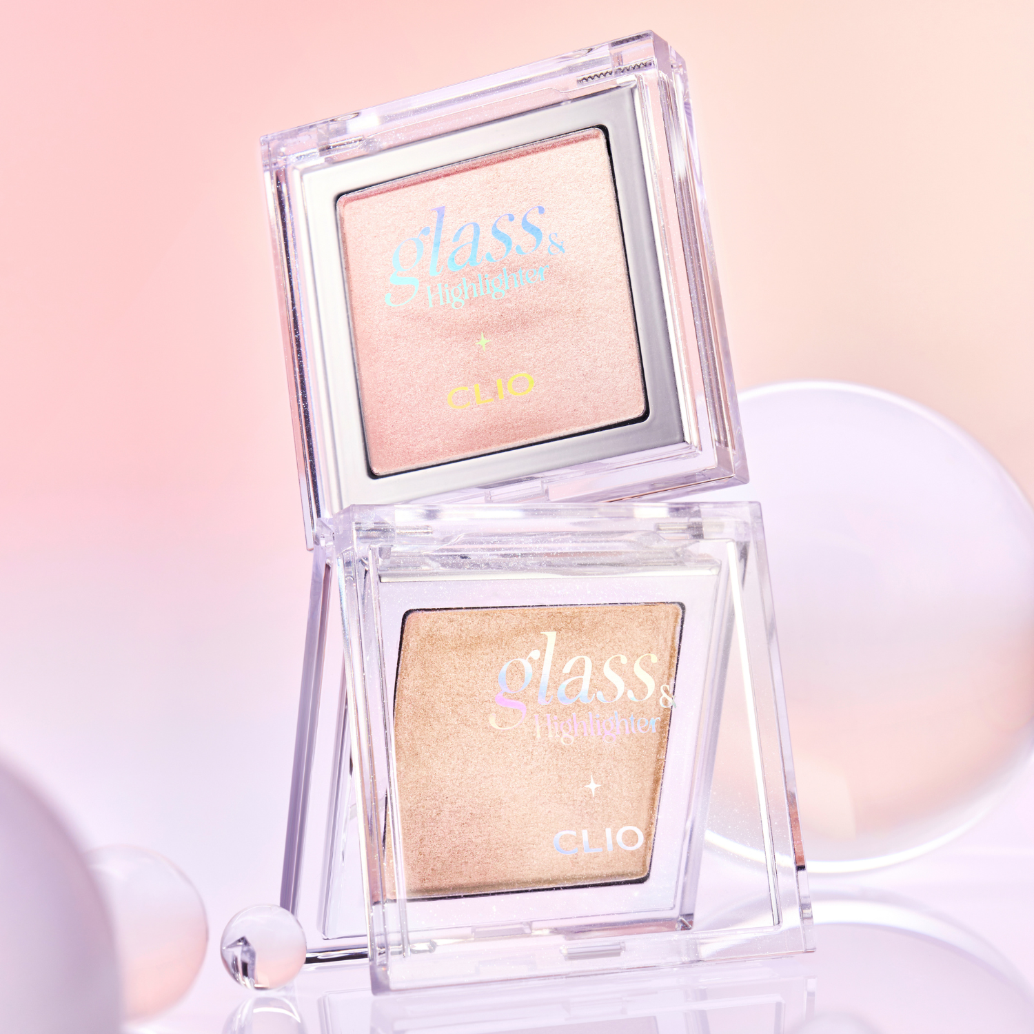 Clio Luxury Koshort Special Edition glass and highlighter with shimmering gold and silver accents, elegant and stylish makeup accessory