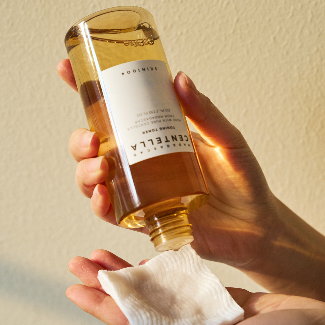SKIN1004 Madagascar Centella Toning Toner in 210ml bottle, showing clear liquid and minimalist label design.