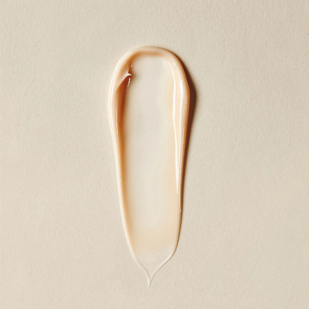 Ma:nyo Vcollagen Heart Fit Face Moisturiser 50ml jar with cream, designed for hydrating and nourishing the skin.