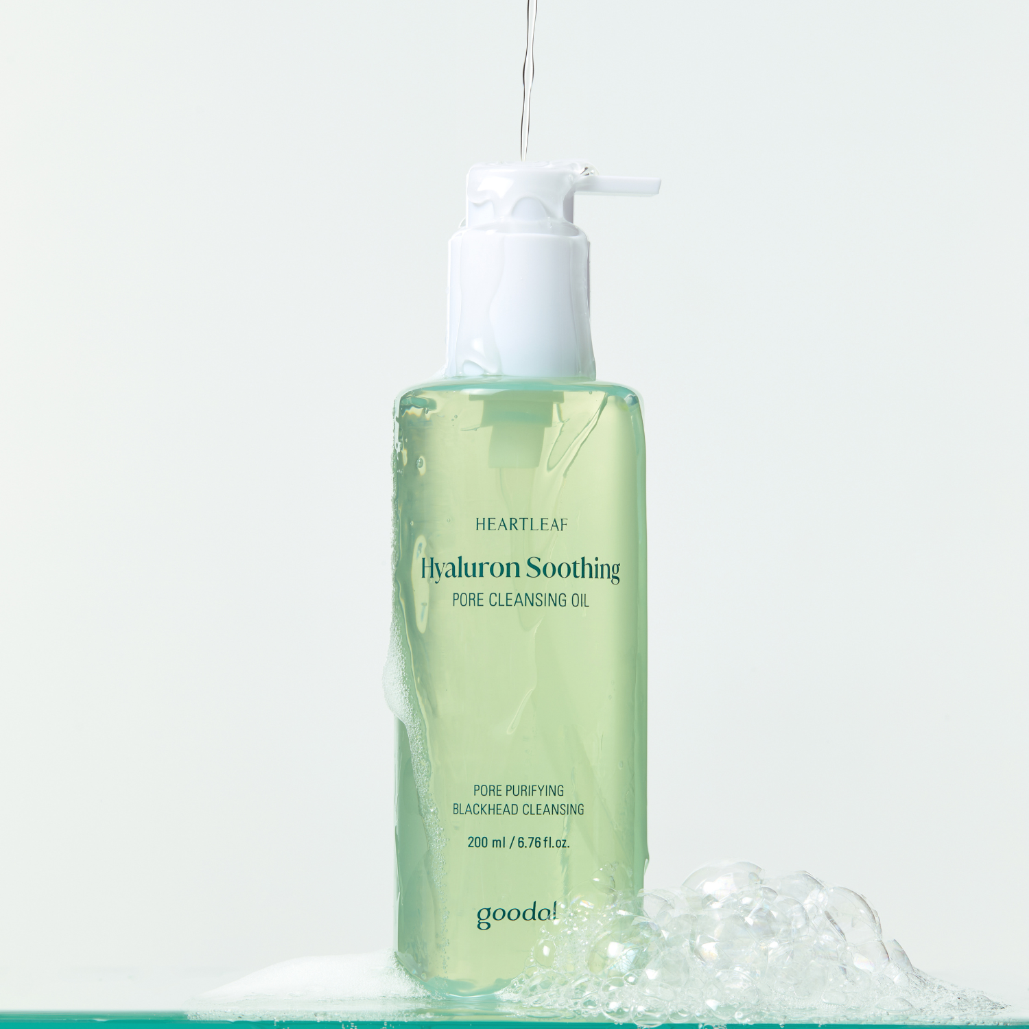 Goodal Houttuynia Cordata Hyaluron Soothing Pore Cleansing Oil in a 200ml bottle, designed for gentle skin cleansing.