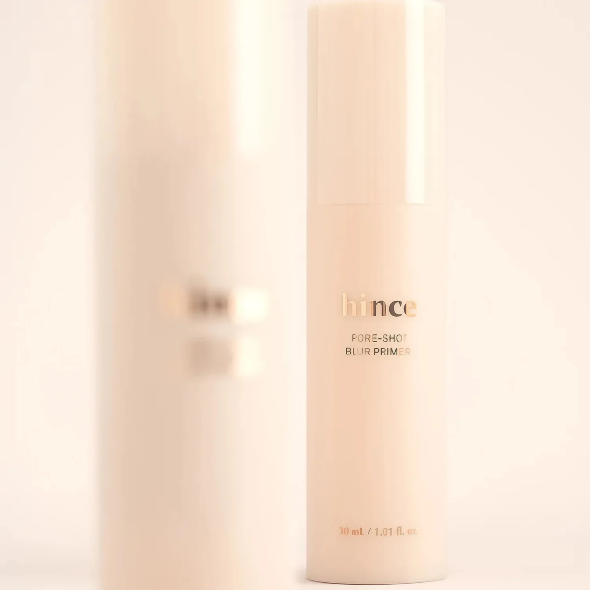 Hince Pore-Shot Blur Primer 30ml, a face primer with a smooth, matte finish to minimize pores and enhance makeup application.
