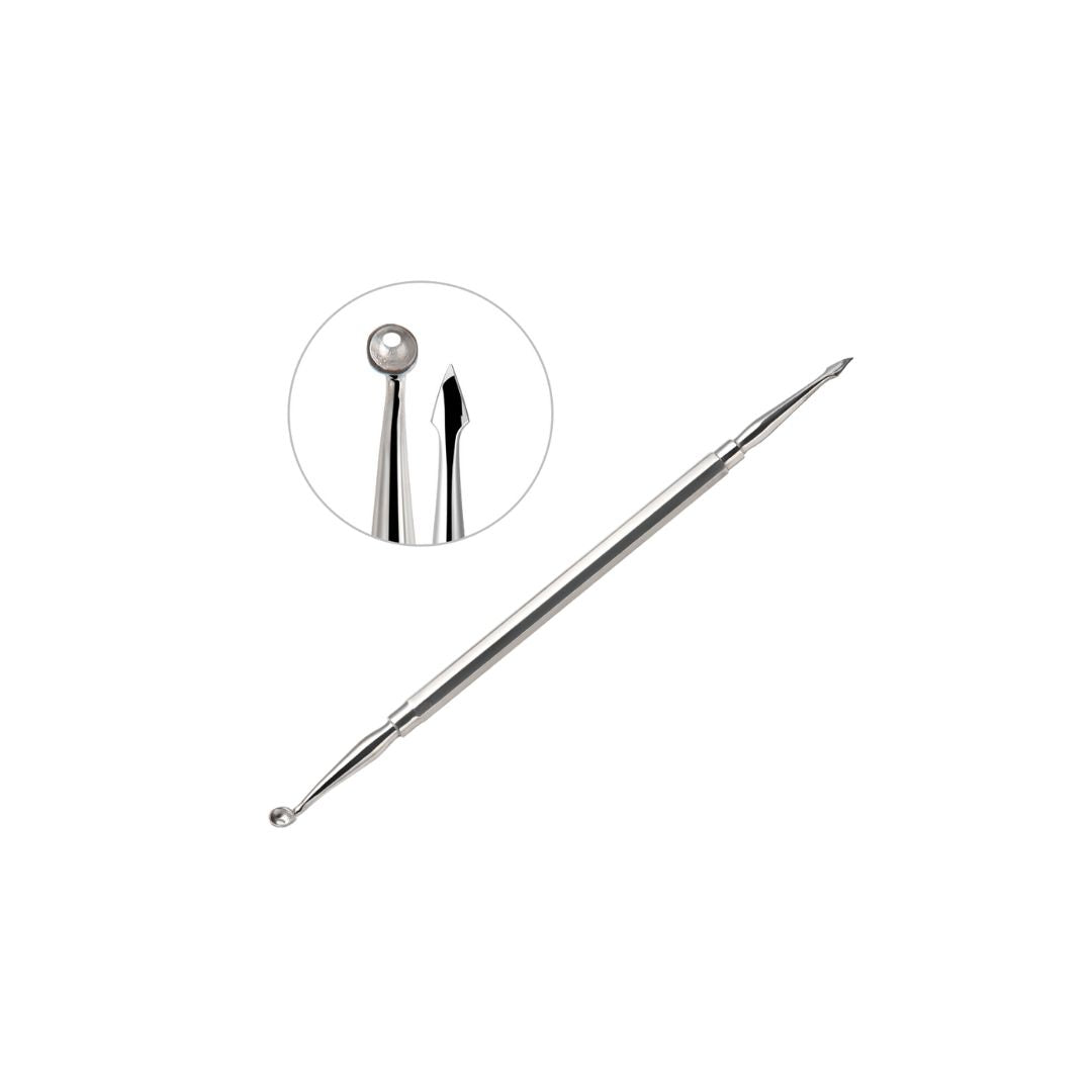 MEDIPEEL+ sebum extractor scoop tool for skincare, designed for safe removal of skin impurities and blackheads.