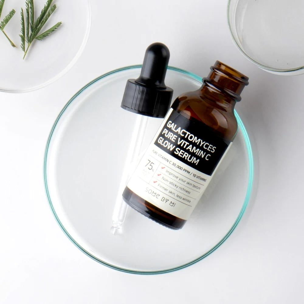 Some By Mi Galactomyces Pure Vitamin C Glow Serum 30ml, clear bottle with dropper, showcasing brightening skincare serum.
