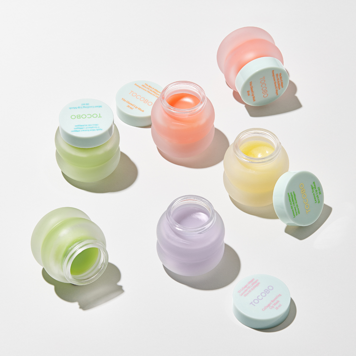 TOCOBO Lemon Sugar Scrub Lip Mask in 20ml jar, creamy texture with lemon scent, designed to exfoliate and hydrate lips.