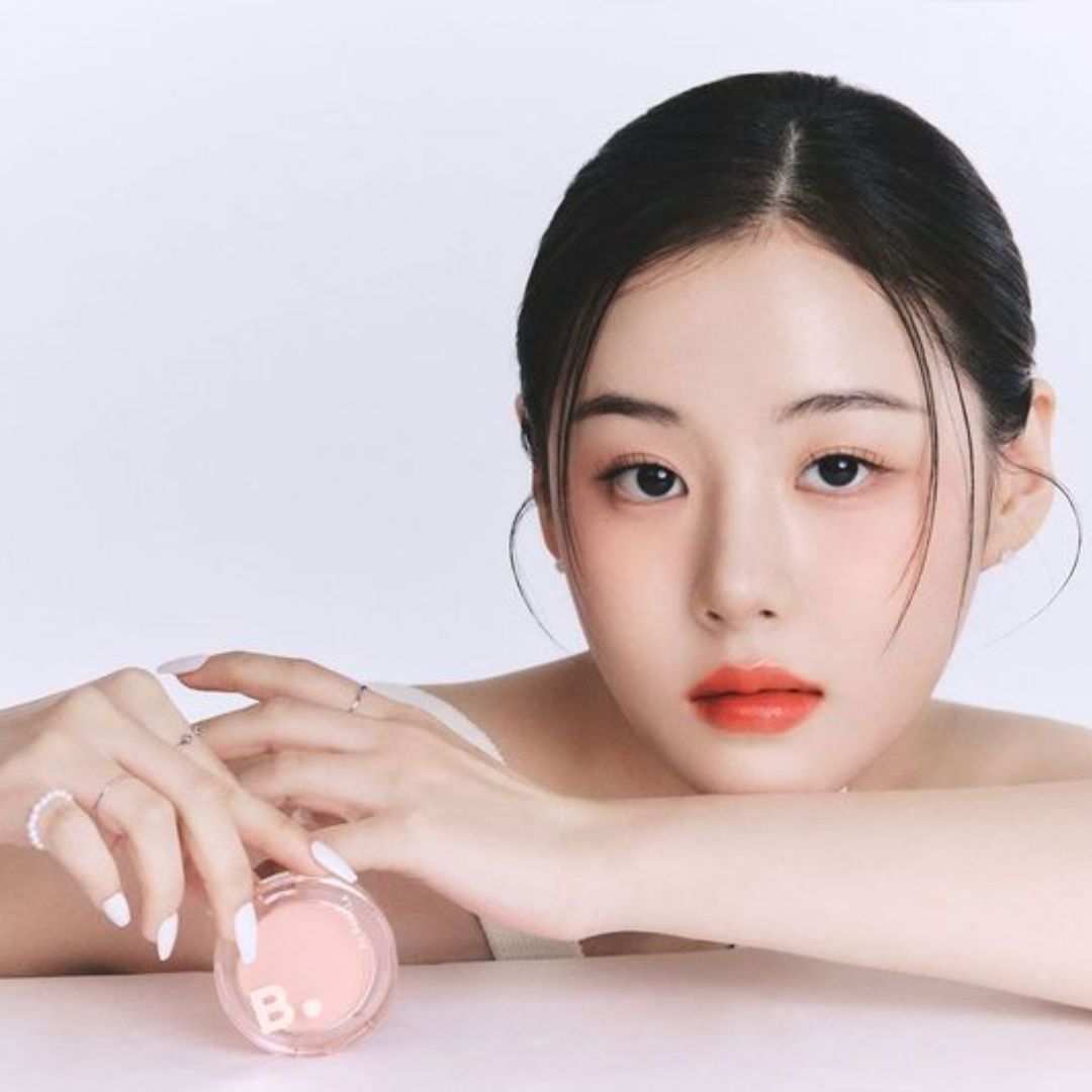 Banila Co B. By Banila Priming Veil Cheek blush in Bare Nude shade, soft peachy-pink powder blush on smooth skin