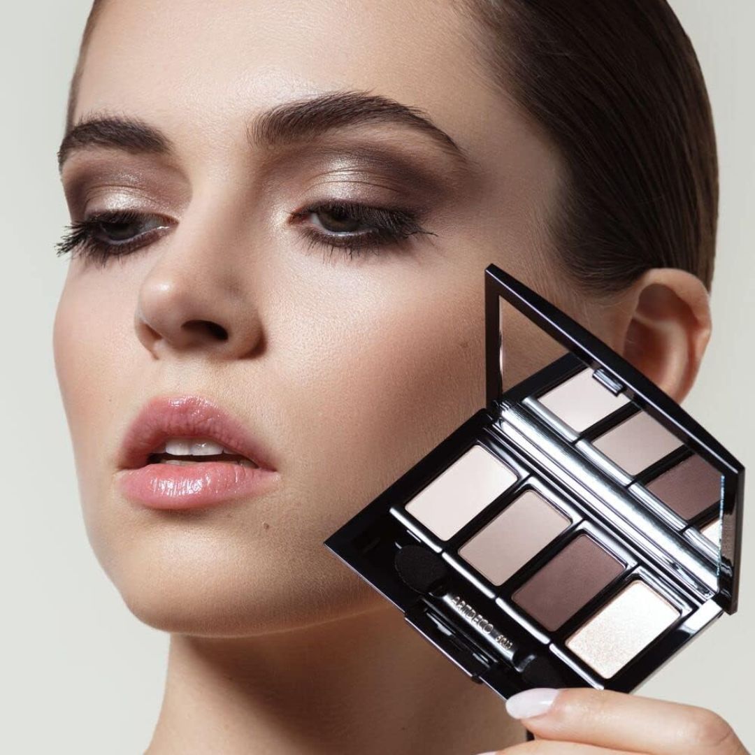 ARTDECO Beauty Box Quattro makeup tools with four essential brushes in a compact case for versatile beauty application