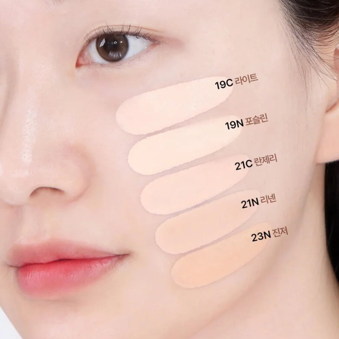 Clio Kill Cover Founwear Foundation The Original liquid foundation in 35ml bottle, featuring a sleek packaging and smooth texture.