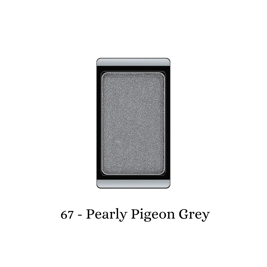 ARTDECO eyeshadow pearl in pearly pigeon grey, showing a smooth, shimmery grey eyeshadow with a pearlescent finish.