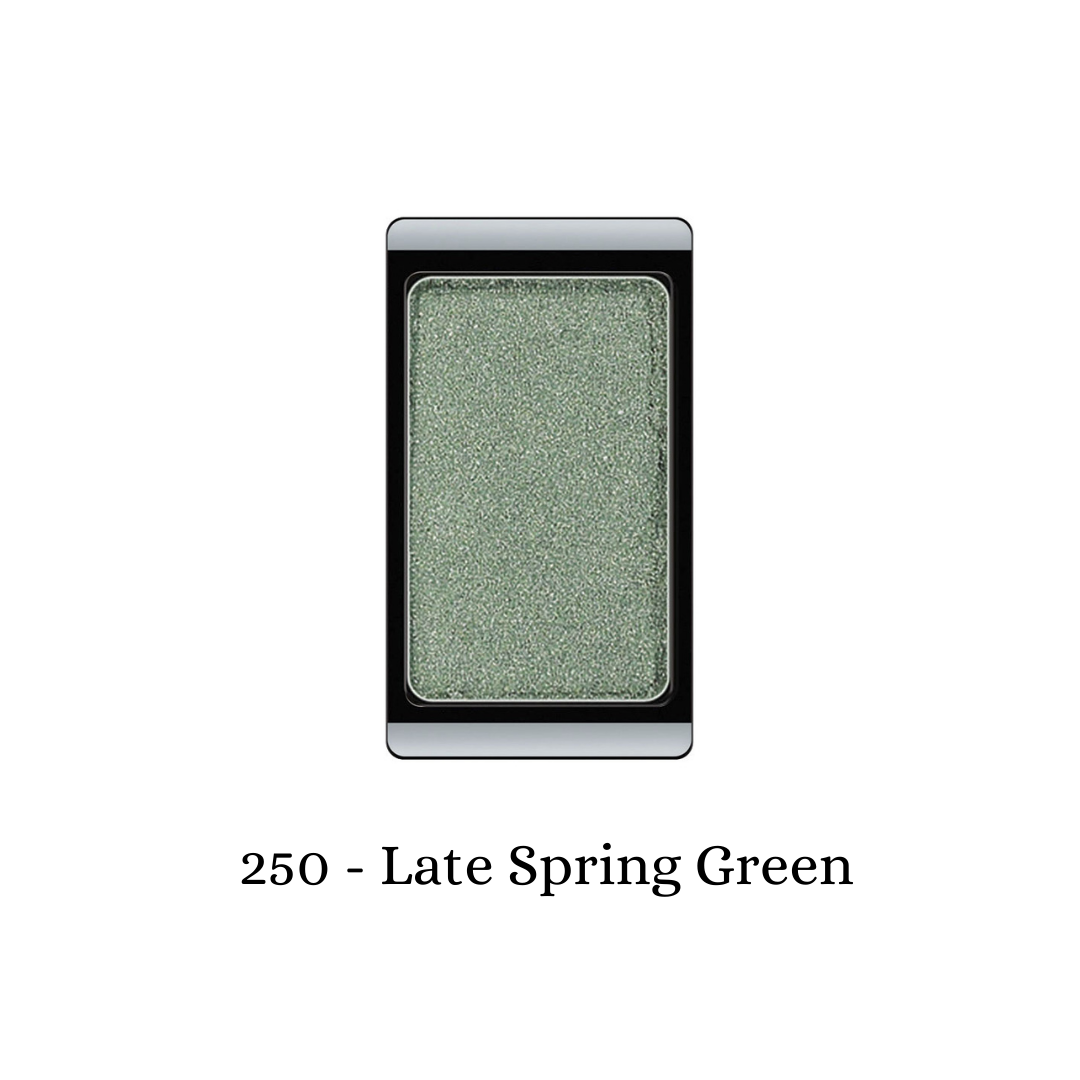 ARTDECO eyeshadow pearl in a late spring green shade, featuring a smooth, shimmery eyeshadow compact with a vibrant green hue.