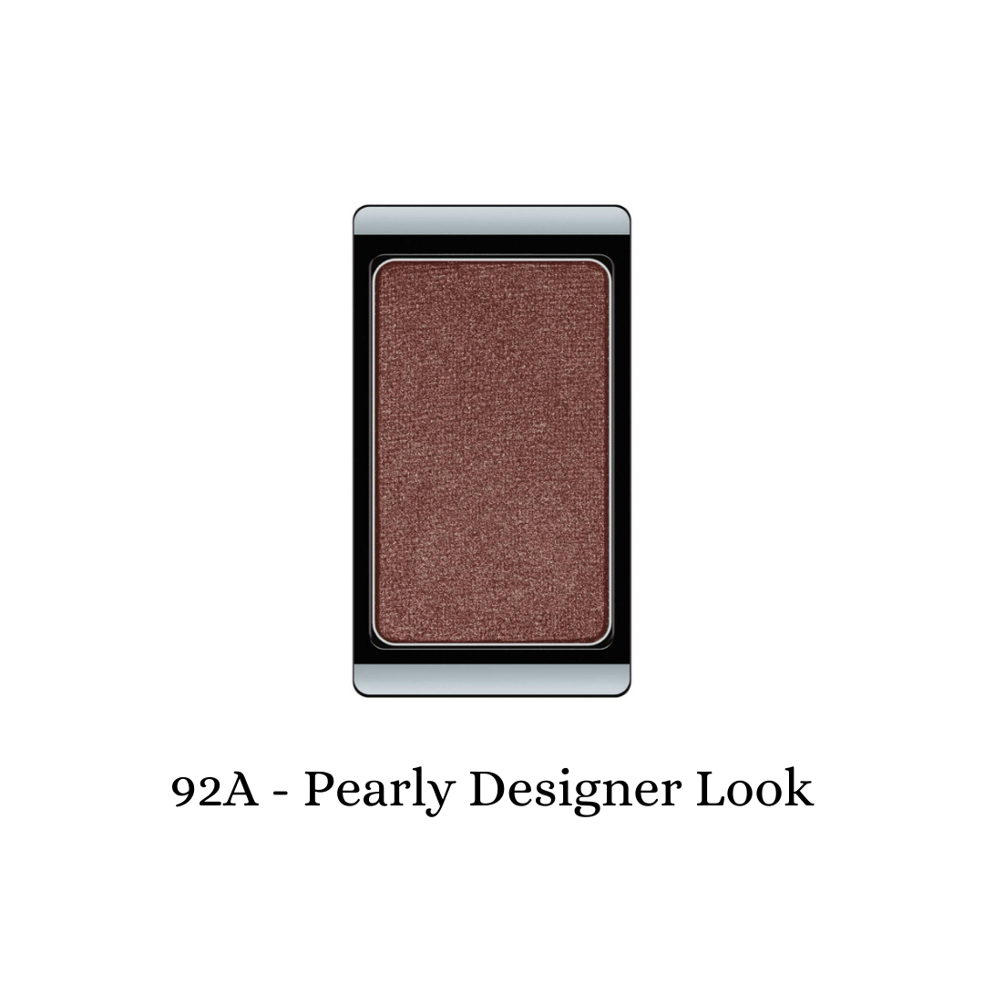 ARTDECO eyeshadow pearl with a pearly, designer-inspired finish showcasing its smooth, shimmering texture and elegant color.