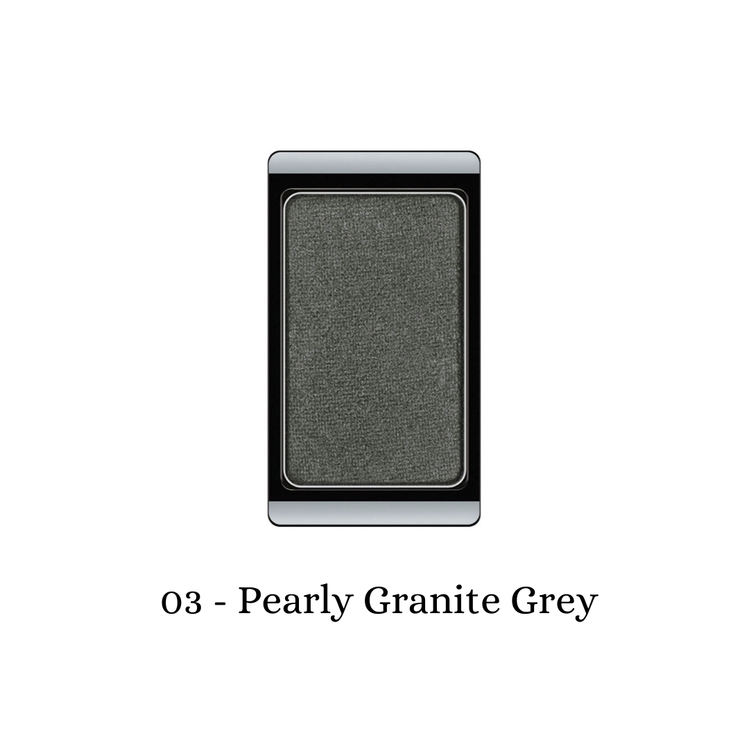 ARTDECO Eyeshadow Pearl in pearly granite grey with a shimmering, smooth texture and elegant eyeshadow application.