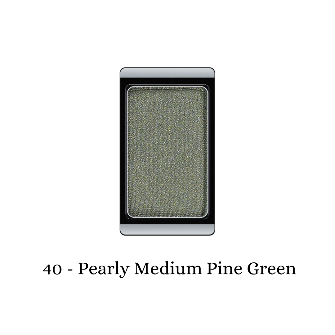 ARTDECO eyeshadow pearl in a pearly medium pine green shade with a smooth, shimmering finish.
