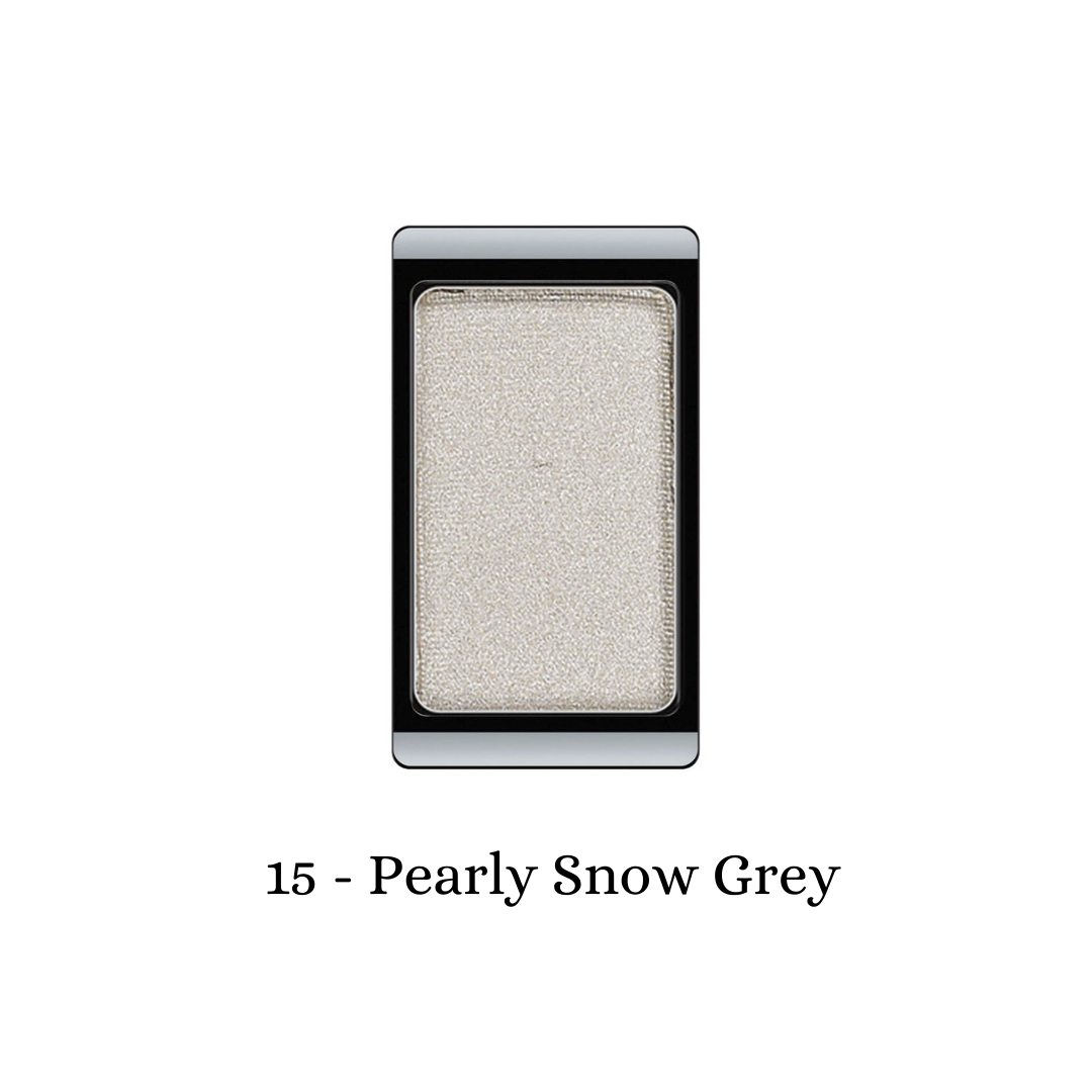ARTDECO eyeshadow pearl in pearly snow grey with a shimmering, smooth eyeshadow surface, showcasing its soft, luminous finish.