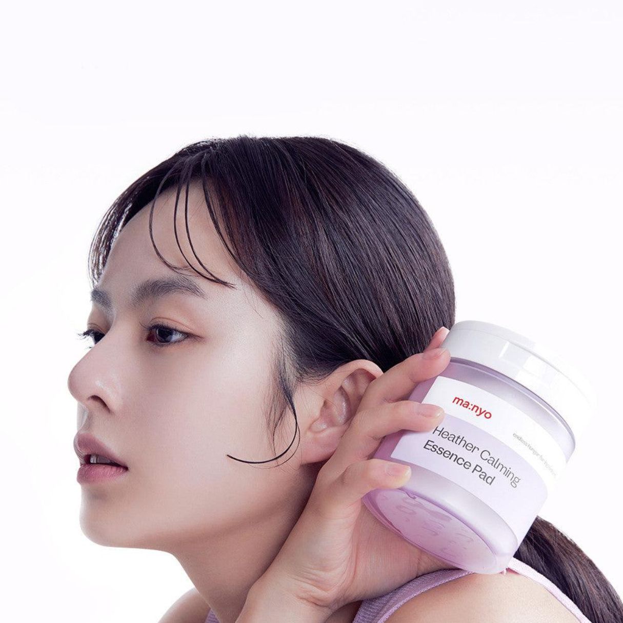 Ma:nyo Heather Calming Essence Pad 60pcs, soothing toner pads with Heather extract for gentle skincare, shown in the image.