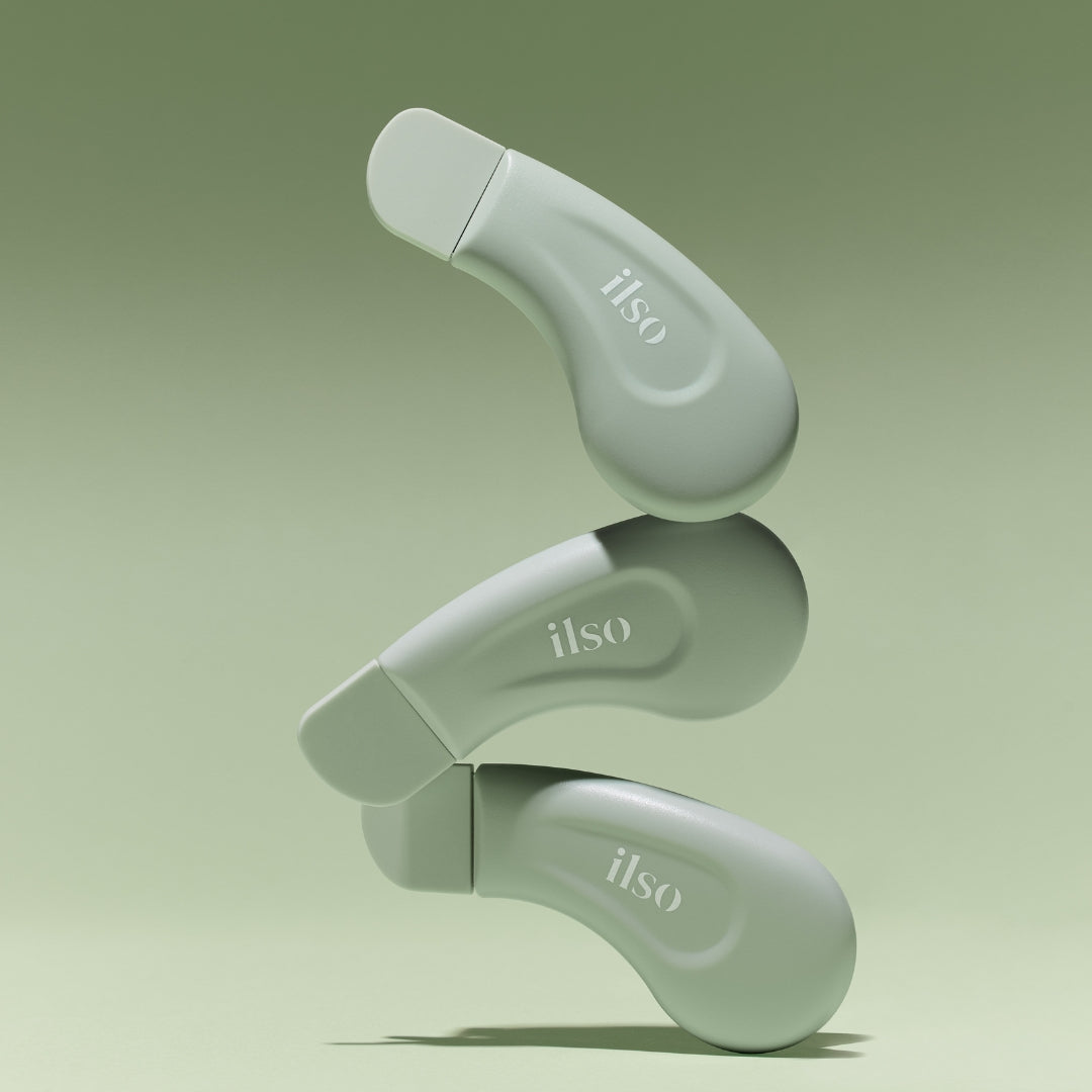 ILSO Deep Clean Master beauty tool with multiple cleansing attachments, designed for deep facial and skin cleansing.