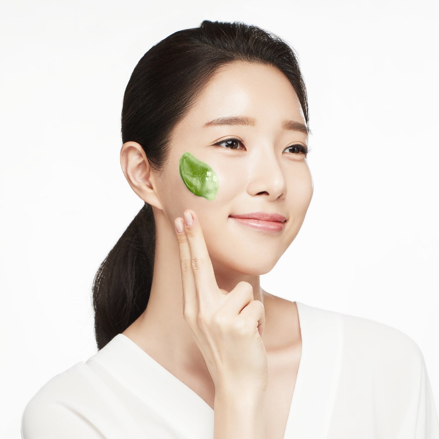 Green Cica Rose Premium Modeling Mask Set by MEDIPEEL+ in a 1kg container, showing the green modeling mask and rose scent details.