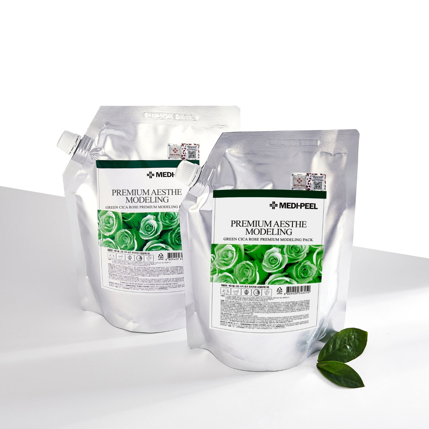 Green Cica Rose modeling mask set by MEDIPEEL+, featuring a 1kg pack of soothing, revitalizing skincare modeling mask.