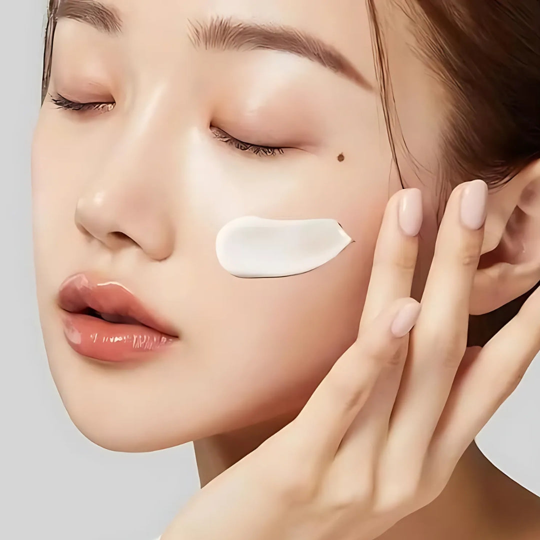 Medicube Zero Pore Cream 2.0 50ml face moisturiser jar and packaging against a plain background