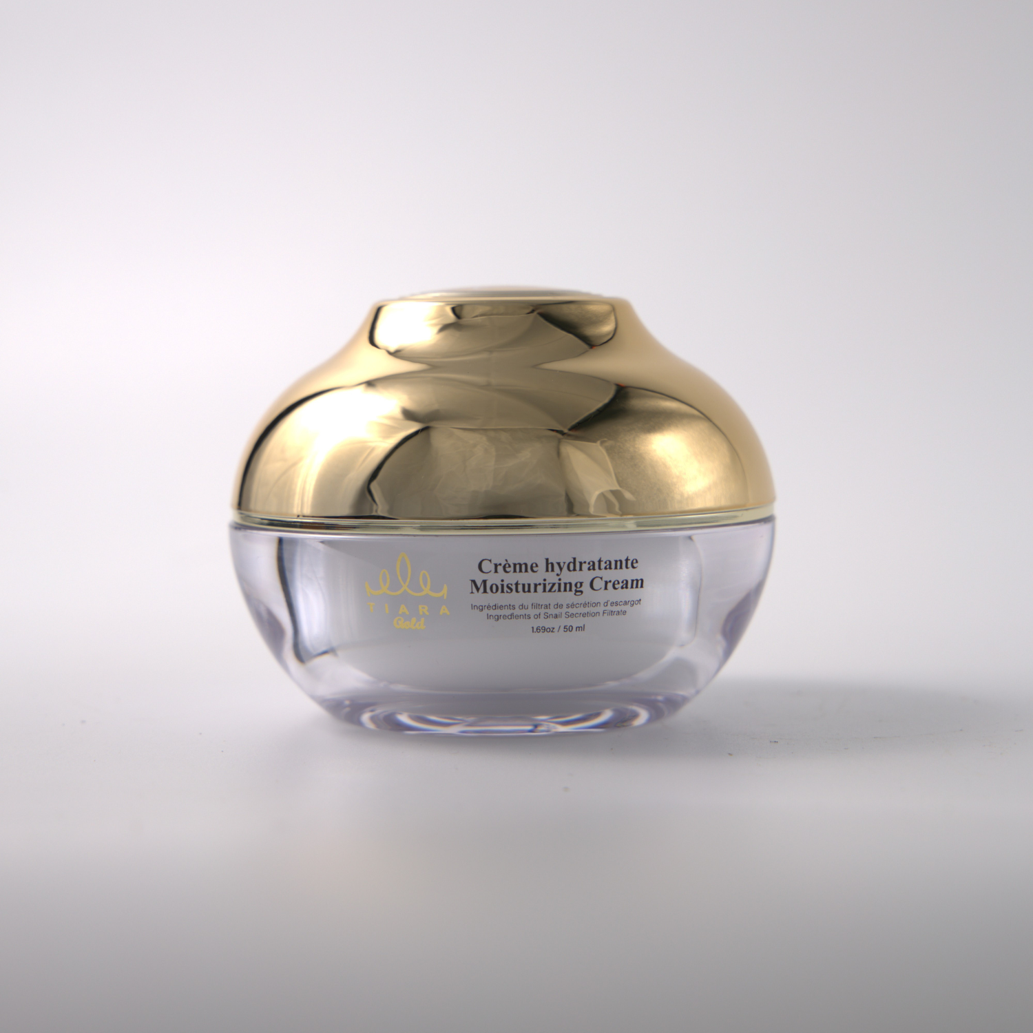 Tiara Gold Creme Hydratante Moisturizing Cream in 50ml jar, smooth face moisturizer with a creamy texture, ideal for daily hydration.