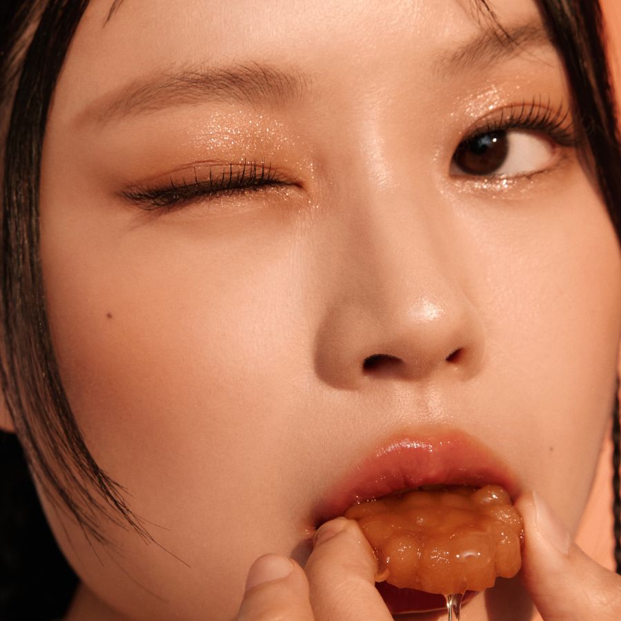 Peripera All Take Mood Like eyeshadow palette with warm neutral shades and soft matte finishes on a clean background.