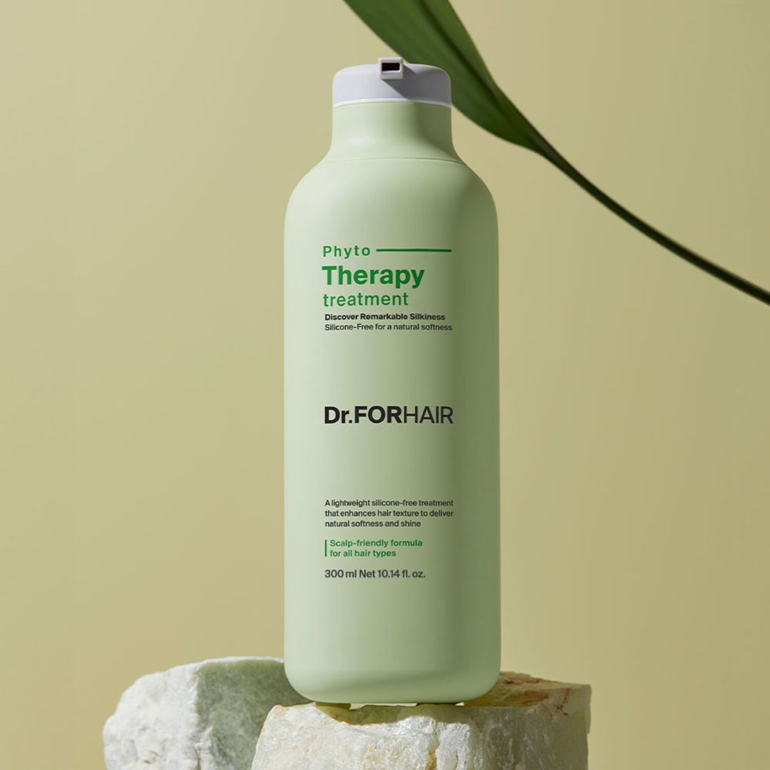 Dr.Forhair Phyto Therapy Treatment 300ml conditioner bottle, nourishing hair treatment with natural ingredients.