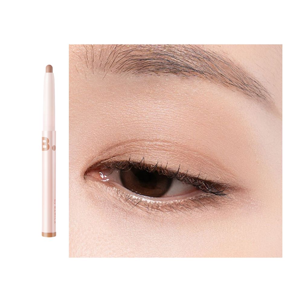 Banila Co B. By Banila Mood On Eye Color Stick eyeshadow in warm brown shade, smoothly applied on eyelid for natural eye makeup look.
