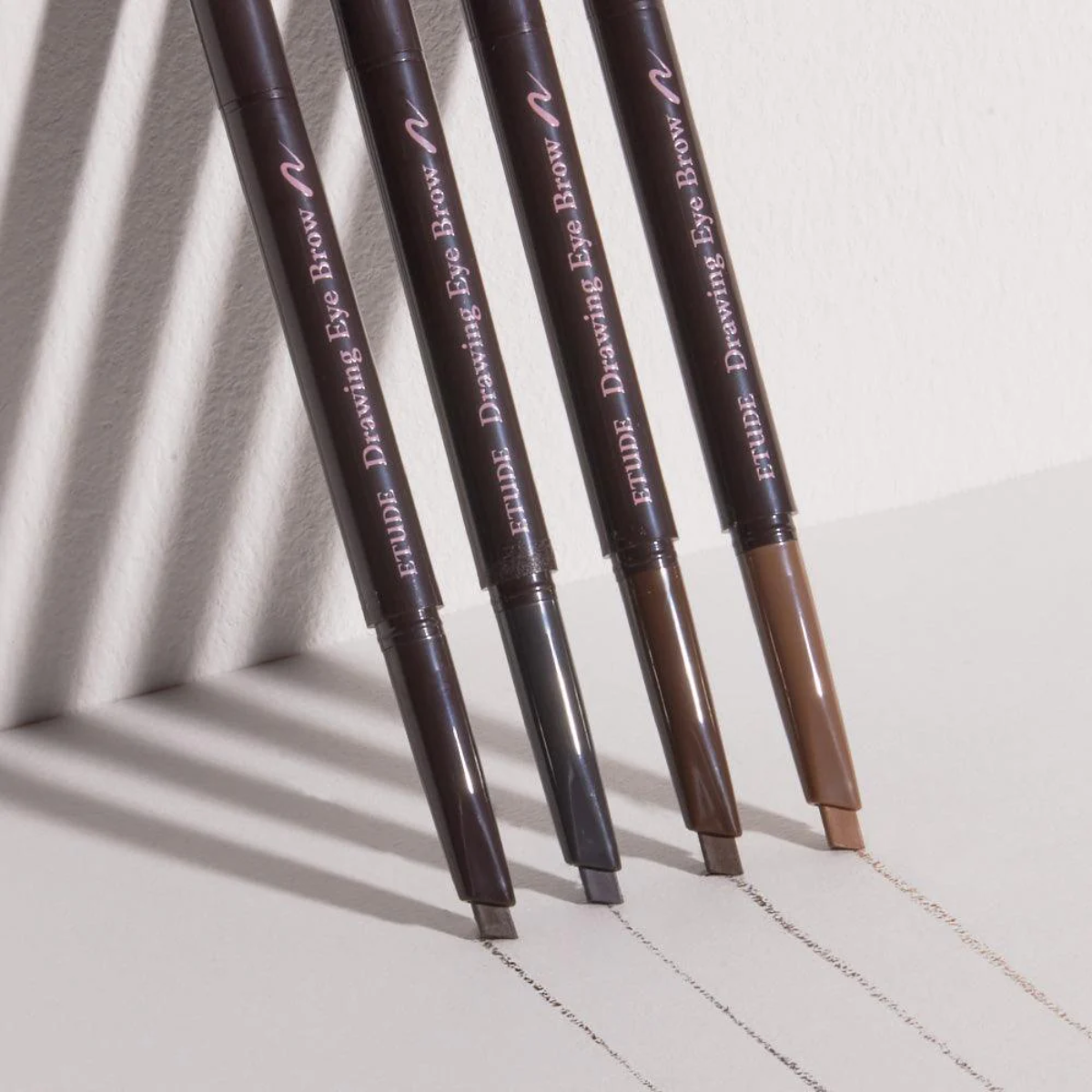 Etude House Drawing Eye Brow eyebrow pencil for natural, defined eyebrows with precise application and soft texture.